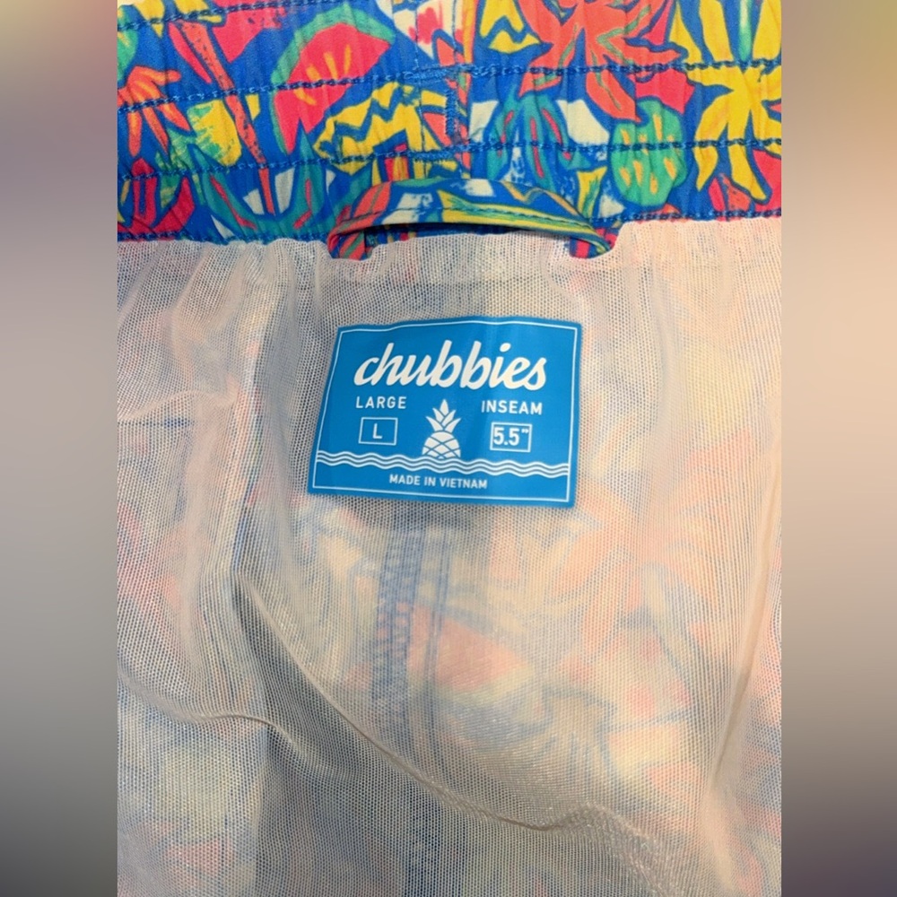 NWOT Chubbies Men's Classic Swim Trunks 5.5"
Tropical Bunches Boardshorts Size L - Picture 5 of 13